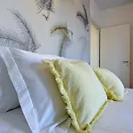 Lora Luxury 6 ,free Private Parking, Self Check In Apartamento