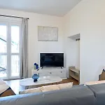 Apartment Lora Luxury 6 ,free Private Parking, Self Check In
