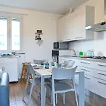 Lora Luxury 6 ,free Private Parking, Self Check In Como