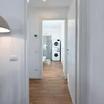 Apartment Lora Luxury 6 ,free Private Parking, Self Check In *
