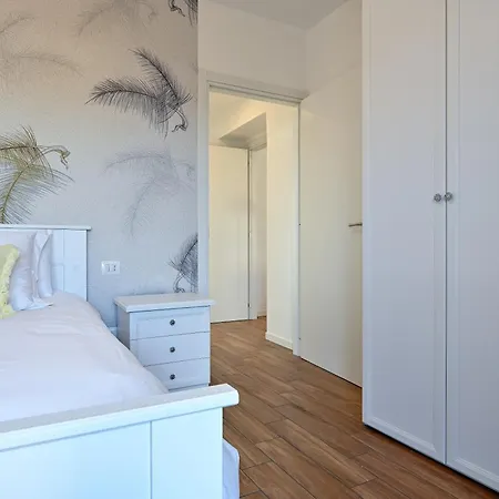 아파트 Lora Luxury 6 ,free Private Parking, Self Check In, Air Conditioner