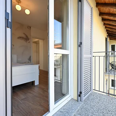 Lora Luxury 6 ,free Private Parking, Self Check In Lägenhet Como