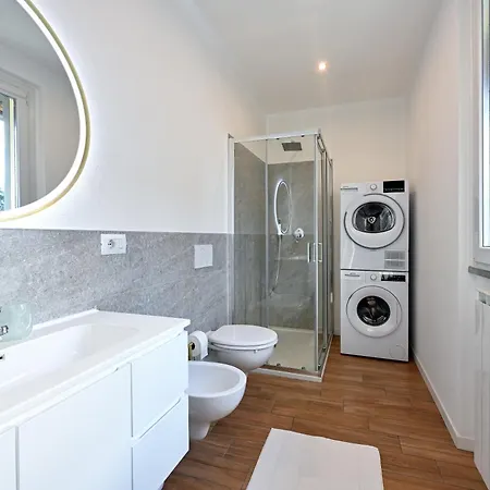 Lora Luxury 6 Free Private Parking, Self Check In コモ