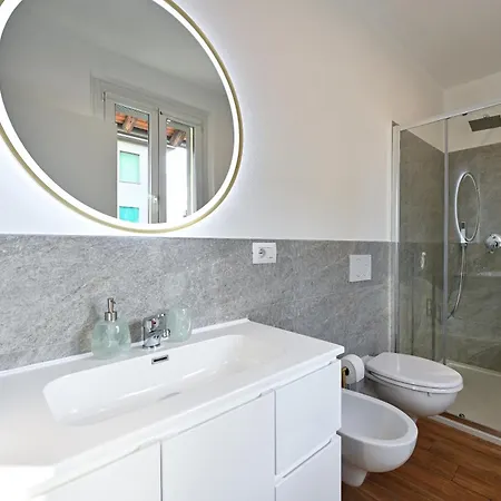 アパート Lora Luxury 6 Free Private Parking, Self Check In *