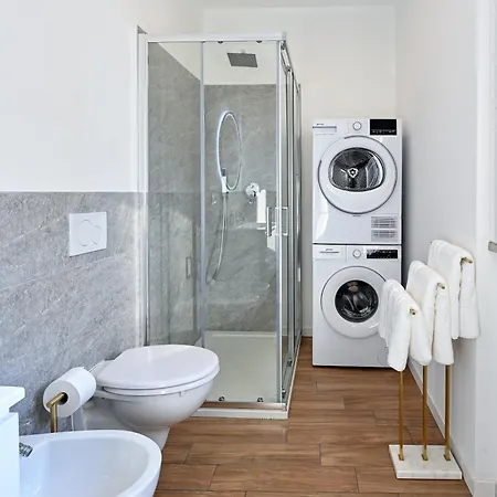 Lora Luxury 6 ,free Private Parking, Self Check In, Air Conditioner 아파트