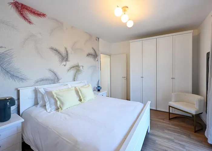 アパート Lora Luxury 6 Free Private Parking, Self Check In *