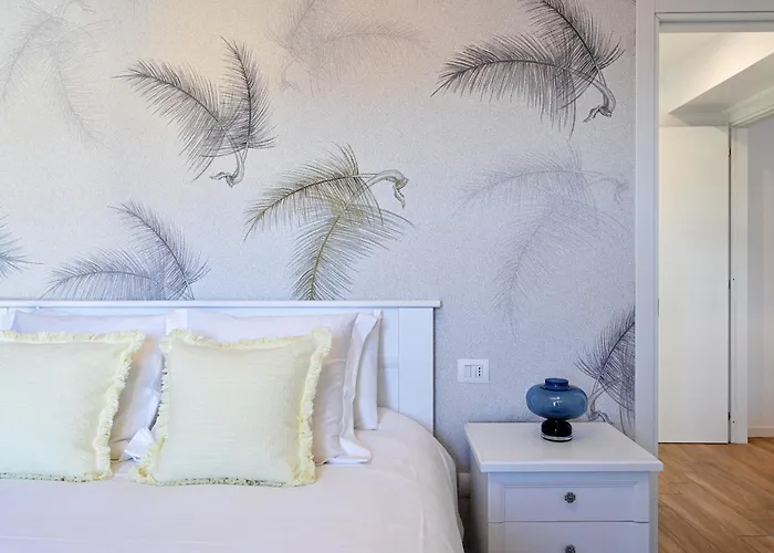 Lora Luxury 6 Free Private Parking, Self Check In コモ