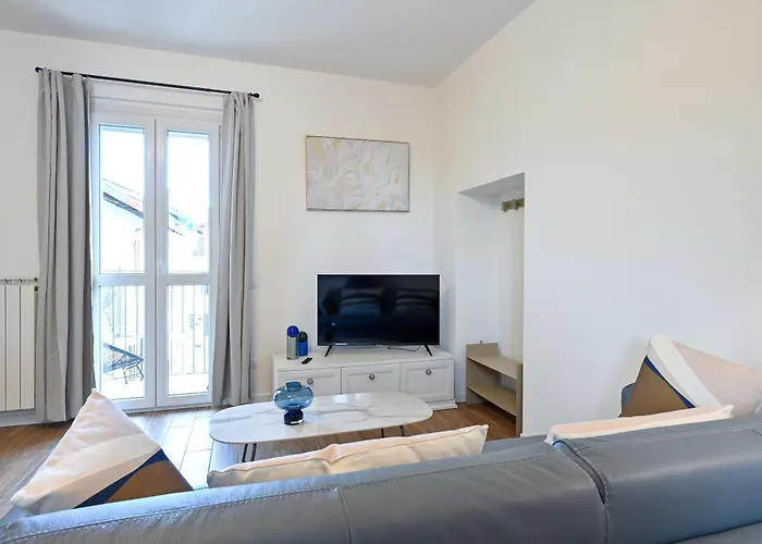 アパート Lora Luxury 6 Free Private Parking, Self Check In