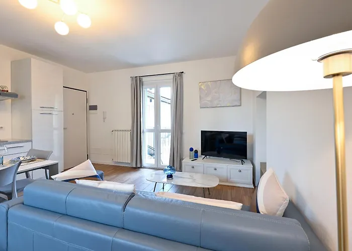 Lora Luxury 6 Free Private Parking, Self Check In アパート