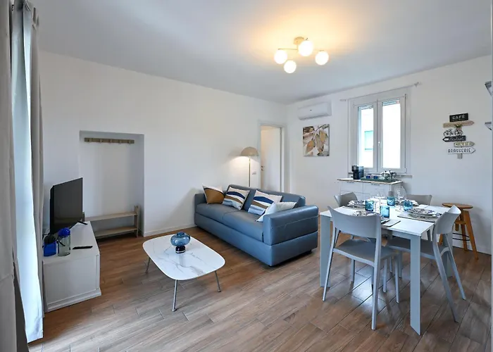 Lora Luxury 6 Free Private Parking, Self Check In コモ