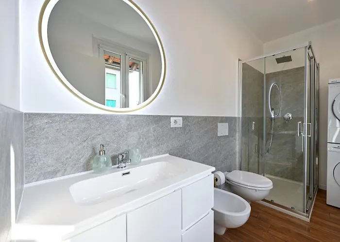 アパート Lora Luxury 6 Free Private Parking, Self Check In *